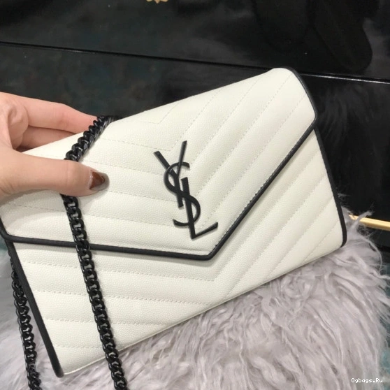 MATELASSÉ CHAIN WALLET CASSANDRE YSL 0715
